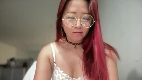 Mia online show from 09-24-25, 04:43