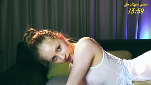 Snapshot of mia_vebes chatting on 11-16-25, 05:51 Mia online show from 11-16-25, 05:51