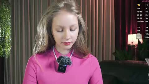 Snapshot of mia_vebes chatting on 11-26-25, 10:16 Mia online show from 11-26-25, 10:16