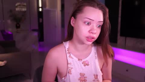 VixenMia online show from 12-21-25, 03:57