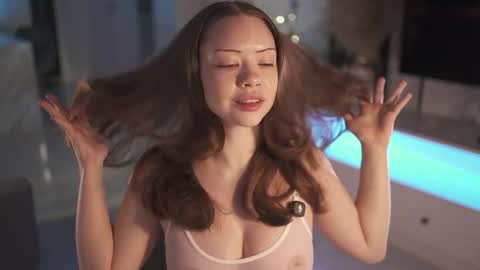 VixenMia online show from 04-28-26, 04:17