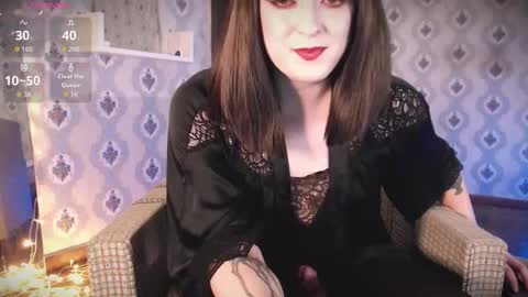 mia_wallase online show from 09-25-25, 10:57
