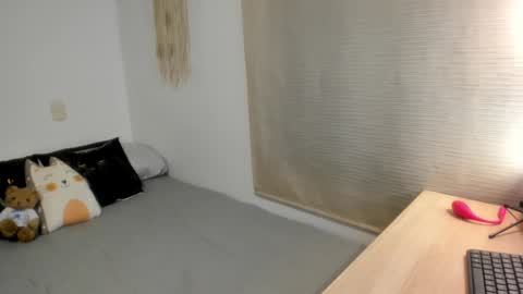 Snapshot of mia_xgray chatting on 01-31-25, 08:54 Mia online show from 01-31-25, 08:54