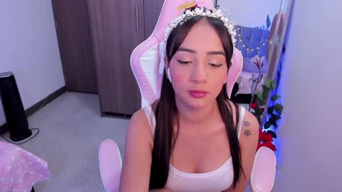 mia  nicolle online show from 01-16-25, 02:51