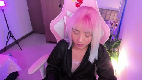 mia  nicolle online show from 10-14-25, 11:27