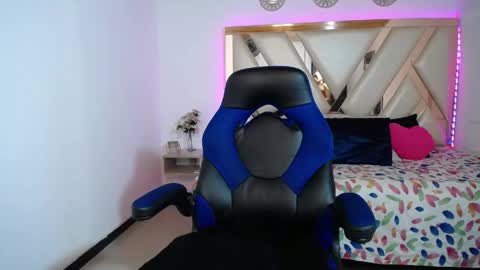 Snapshot of miaa_ferrari1 chatting on 04-14-26, 12:00 MIA online show from 04-14-26, 12:00