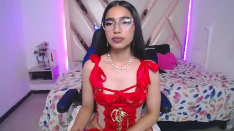 Snapshot of miaa_ferrari1 chatting on 05-03-26, 10:32 MIA online show from 05-03-26, 10:32