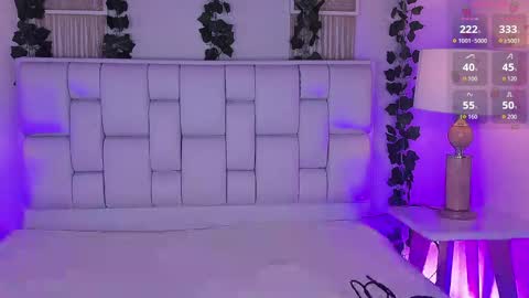 Mia online show from 04-24-26, 11:23