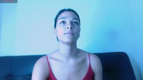 Mia online show from 02-12-25, 12:01