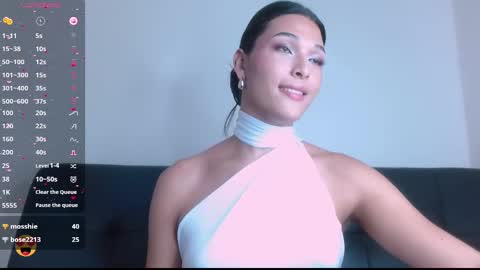 Mia online show from 02-18-25, 05:42