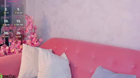 Snapshot of miaa_hill chatting on 05-04-26, 12:56 Mia online show from 05-04-26, 12:56