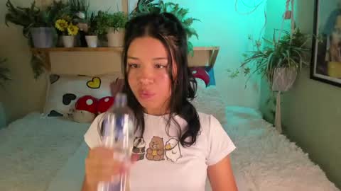 Snapshot of miaa_rose__ chatting on 05-06-26, 07:08 Miaa online show from 05-06-26, 07:08