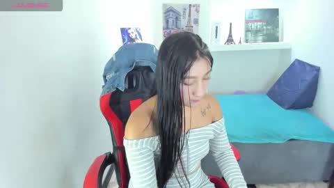 Snapshot of miaa_scott chatting on 10-11-25, 01:31       online show from 10-11-25, 01:31