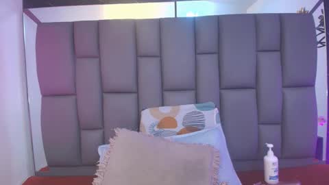 Mia online show from 01-17-26, 12:10