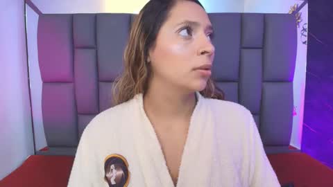 Mia online show from 02-18-26, 12:12