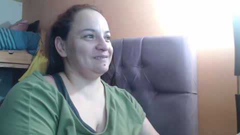 Snapshot of miaabrownn chatting on 12-12-24, 09:48 MIA online show from 12-12-24, 09:48
