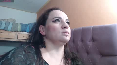 Snapshot of miaabrownn chatting on 01-05-25, 02:38 MIA online show from 01-05-25, 02:38