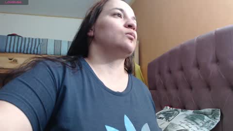 Snapshot of miaabrownn chatting on 01-12-25, 10:33 MIA online show from 01-12-25, 10:33