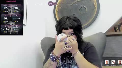 Mia online show from 03-10-26, 01:05