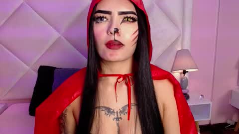 Alexandra online show from 10-31-25, 01:01