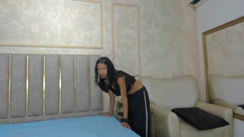 Miaasummer online show from 04-23-26, 11:20