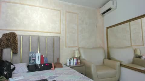Miaasummer online show from 05-07-26, 11:37