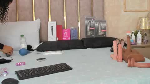 Miaasummer online show from 07-19-26, 03:32