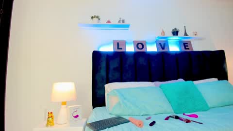 Snapshot of miabrunette23 chatting on 01-07-25, 03:14 MIA online show from 01-07-25, 03:14