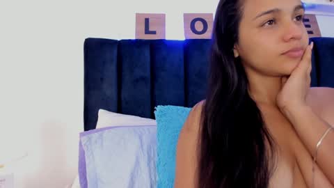 Snapshot of miabrunette23 chatting on 01-12-25, 10:02 MIA online show from 01-12-25, 10:02