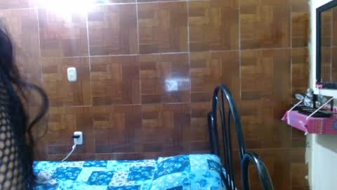 Snapshot of miabrunette23 chatting on 02-18-25, 02:49 MIA online show from 02-18-25, 02:49