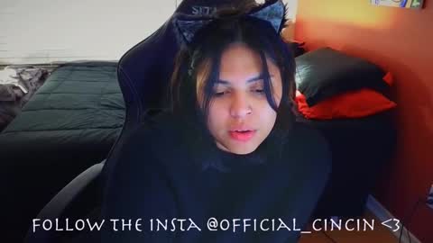 Mia online show from 02-16-25, 05:15