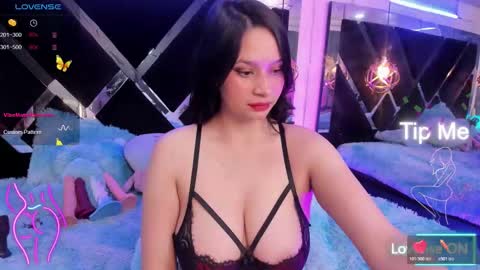 Mia online show from 10-18-25, 01:41