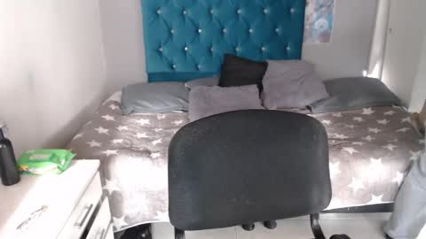 miacumgirl online show from 04-22-26, 12:18