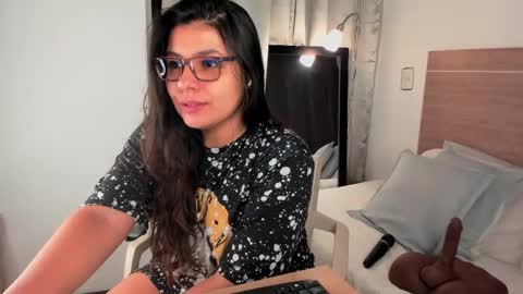 Snapshot of miadanielss chatting on 03-05-25, 02:25 IG Yojanagomez online show from 03-05-25, 02:25