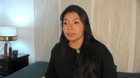 Snapshot of miadanielss chatting on 11-12-25, 05:35 IG Yojanagomez online show from 11-12-25, 05:35