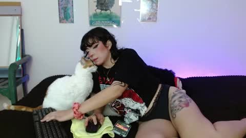 Snapshot of miadavisxx chatting on 03-25-26, 08:04 Mia david online show from 03-25-26, 08:04