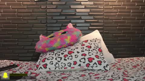 Snapshot of miadimota chatting on 12-13-24, 03:49 Mia online show from 12-13-24, 03:49