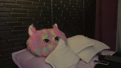 Snapshot of miadimota chatting on 01-23-25, 06:49 Mia online show from 01-23-25, 06:49