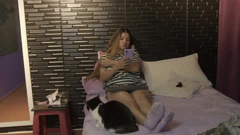 Snapshot of miadimota chatting on 01-26-25, 04:51 Mia online show from 01-26-25, 04:51