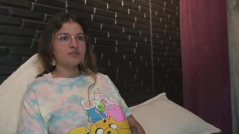 Snapshot of miadimota chatting on 02-23-25, 08:39 Mia online show from 02-23-25, 08:39