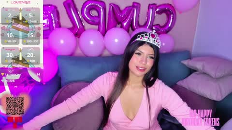 Snapshot of miadlucca chatting on 02-06-25, 11:04 Mia online show from 02-06-25, 11:04