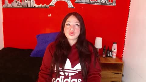 Snapshot of miadoll303av chatting on 09-19-25, 01:01 miadoll303av online show from 09-19-25, 01:01