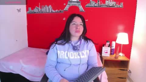 Snapshot of miadoll303av chatting on 09-22-25, 01:24 miadoll303av online show from 09-22-25, 01:24