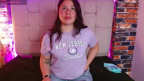 Snapshot of miadoll303av chatting on 10-24-25, 03:47 miadoll303av online show from 10-24-25, 03:47