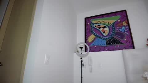 Mia online show from 02-21-25, 11:10