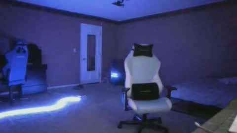 Snapshot of miaellababy chatting on 05-18-26, 04:07 miaellababy online show from 05-18-26, 04:07