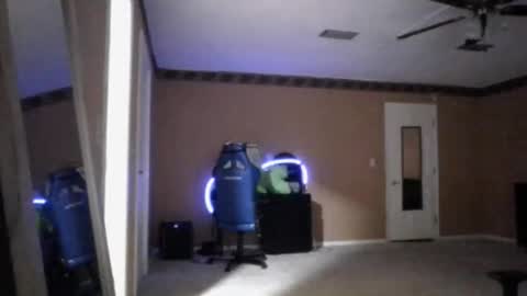 Snapshot of miaellababy chatting on 05-25-26, 03:01 miaellababy online show from 05-25-26, 03:01