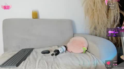 Miafisher online show from 10-21-25, 03:57