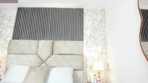 miagomezx online show from 10-09-25, 09:46