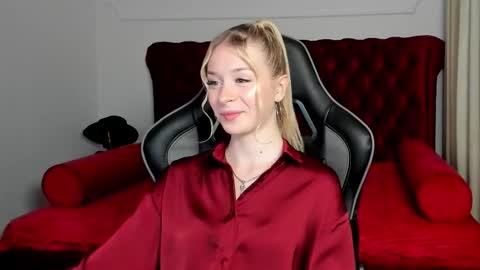 Mia online show from 09-09-25, 05:23